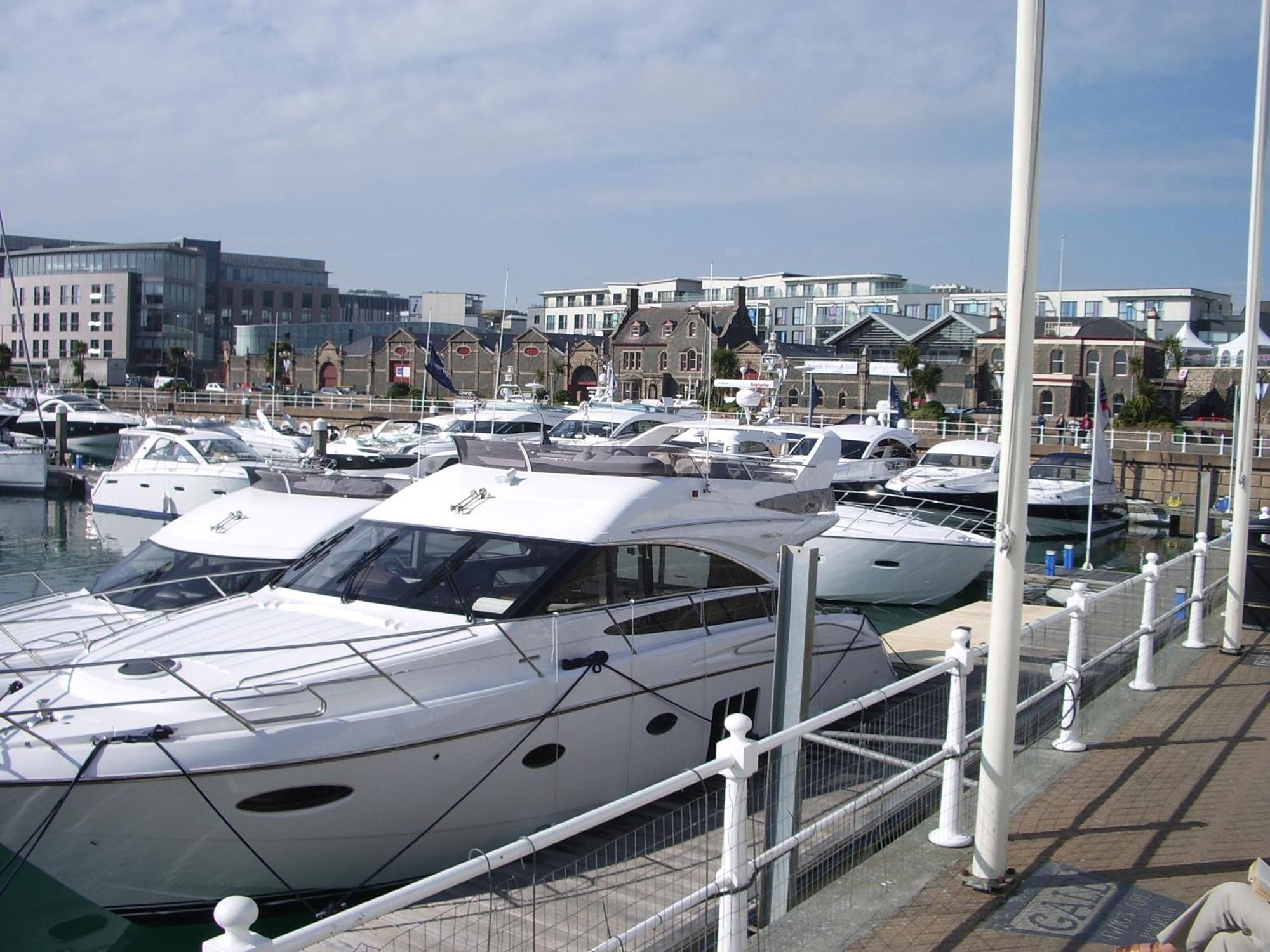 Liberty Wharf Apartments Saint Helier Exterior foto